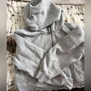 Women’s Lululemon Cropped half zip scuba hoodie